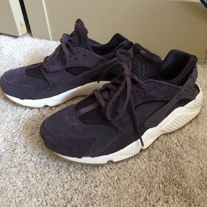 Women’s Nike Air Huarache Sneakers